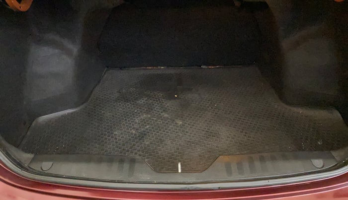 2019 Maruti Ciaz ALPHA  AT 1.5 SHVS PETROL, Petrol, Automatic, 90,492 km, Boot Inside