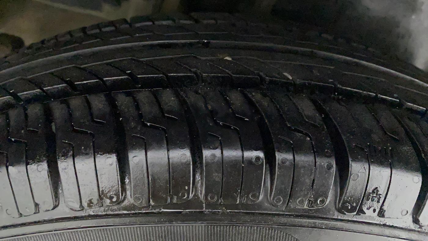 2013 Maruti Swift Dzire VDI, Diesel, Manual, 55,494 km, Right Rear Tyre Tread