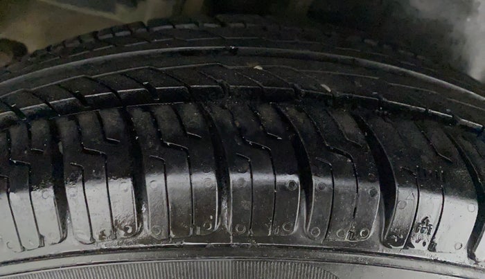 2013 Maruti Swift Dzire VDI, Diesel, Manual, 55,494 km, Right Rear Tyre Tread