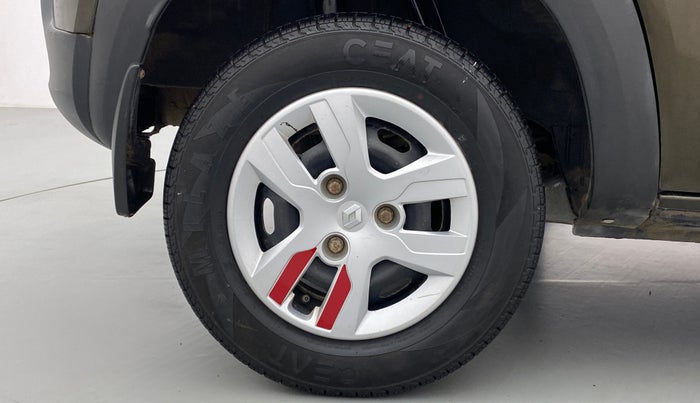 2016 Renault Kwid RXT, Petrol, Manual, 25,768 km, Right Rear Wheel