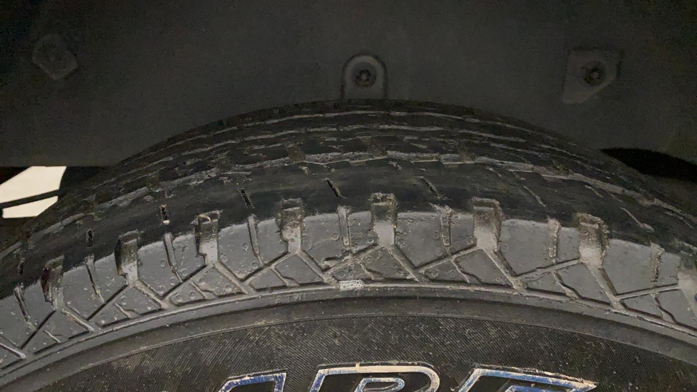 2021 Mahindra Thar LX  P 4WD AT CONVERTIBLE, Petrol, Automatic, 44,163 km, Right Rear Tyre Tread