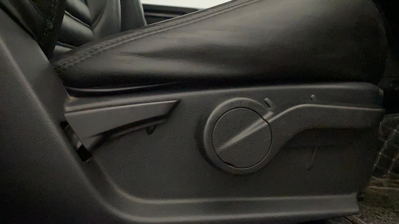 2021 Mahindra Thar LX  P 4WD AT CONVERTIBLE, Petrol, Automatic, 44,163 km, Driver Side Adjustment Panel