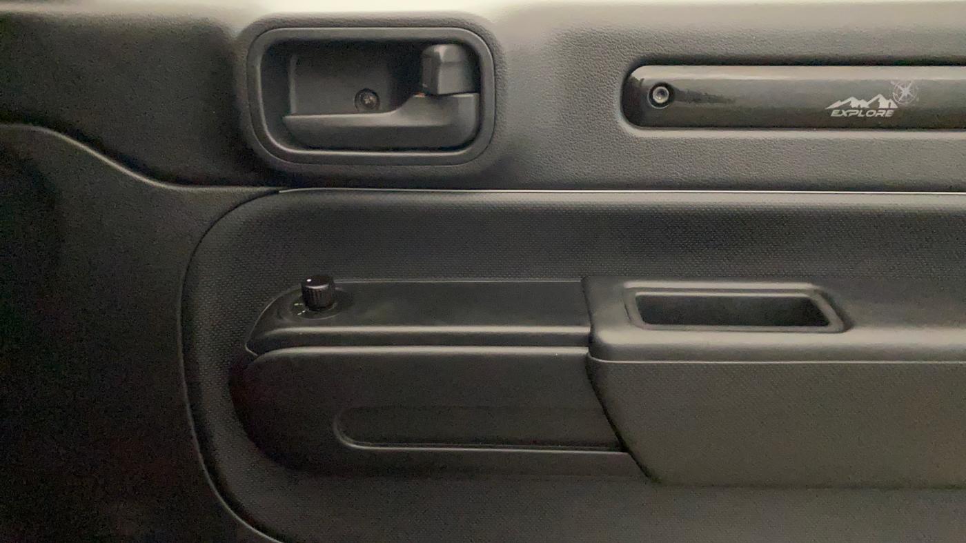 2021 Mahindra Thar LX  P 4WD AT CONVERTIBLE, Petrol, Automatic, 44,163 km, Driver Side Door Panels Control