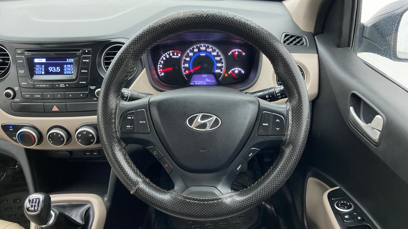 2015 Hyundai Grand i10 SPORTZ 1.2 KAPPA VTVT, Petrol, Manual, 63,253 km, Steering Wheel Close Up