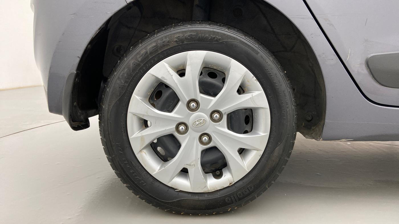 2015 Hyundai Grand i10 SPORTZ 1.2 KAPPA VTVT, Petrol, Manual, 63,253 km, Right Rear Wheel