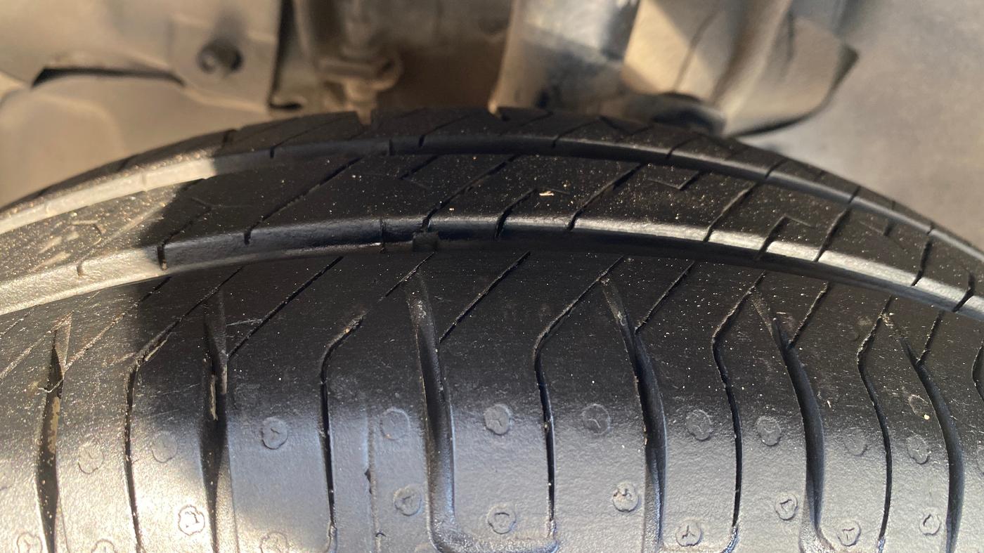 2017 Tata Tiago XE PETROL, Petrol, Manual, 21,511 km, Left Front Tyre Tread