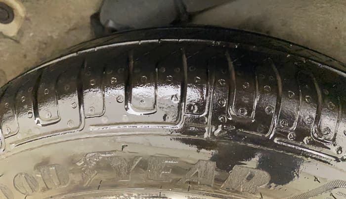 2014 Hyundai i10 MAGNA 1.1, Petrol, Manual, 24,676 km, Left Rear Tyre Tread