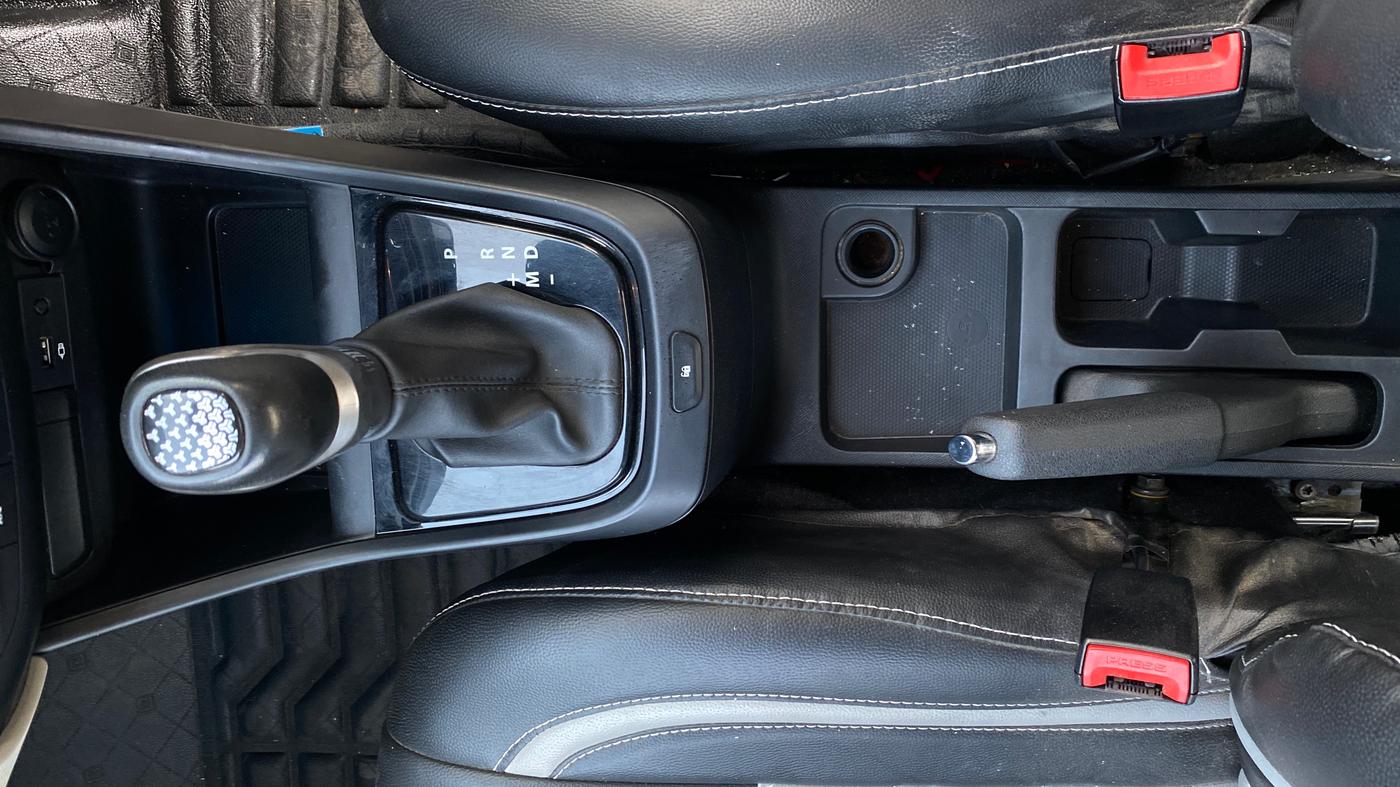 2023 Tata ALTROZ XTA, Petrol, Automatic, 20,449 km, Gear Lever