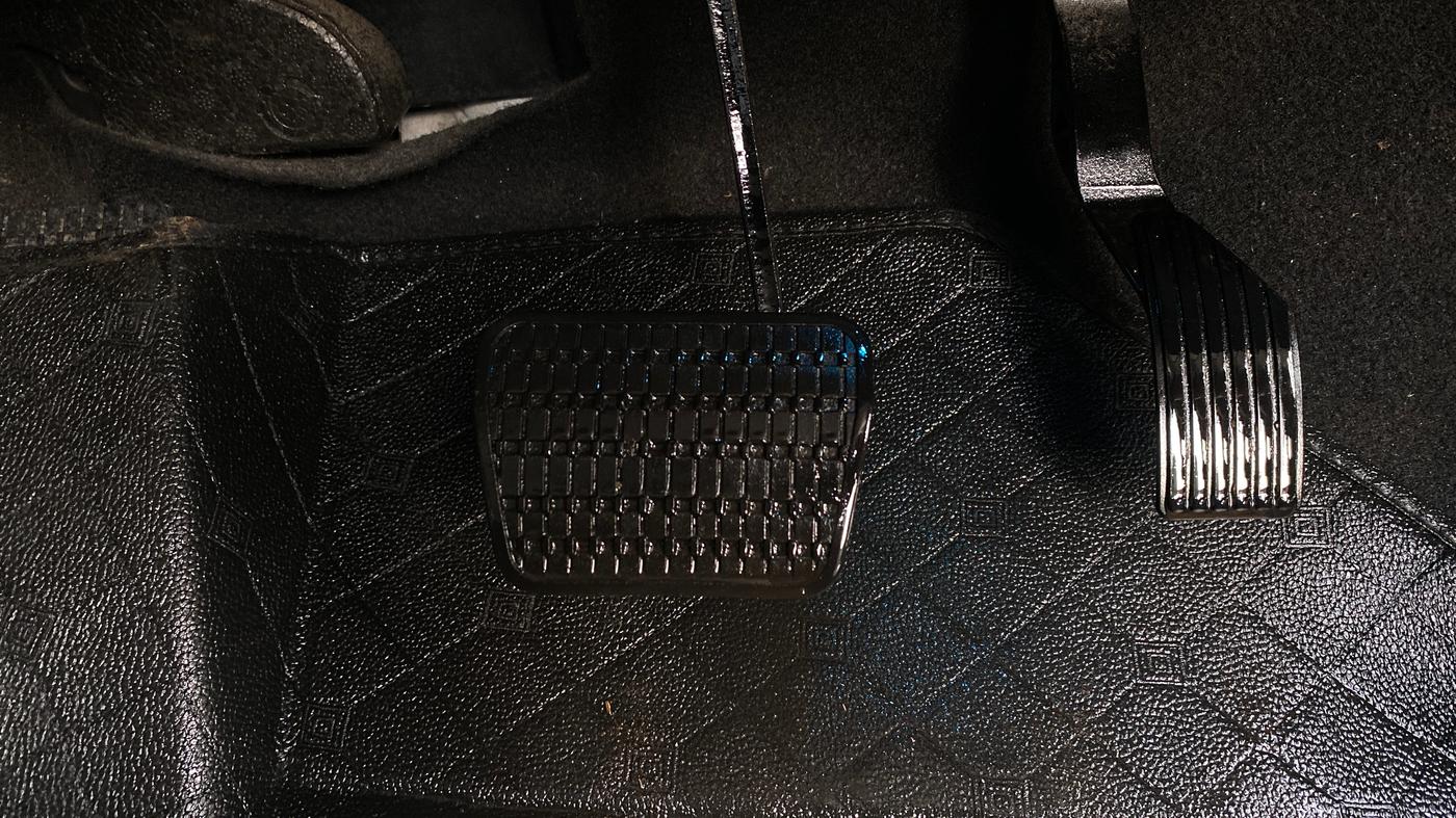 2023 Tata ALTROZ XTA, Petrol, Automatic, 20,449 km, Pedals