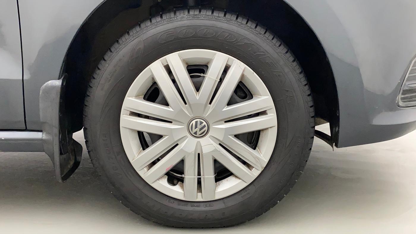 2018 Volkswagen Polo TRENDLINE 1.0L, Petrol, Manual, 25,316 km, Right Front Wheel