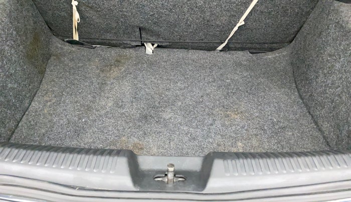 2018 Volkswagen Polo TRENDLINE 1.0L, Petrol, Manual, 25,316 km, Boot Inside