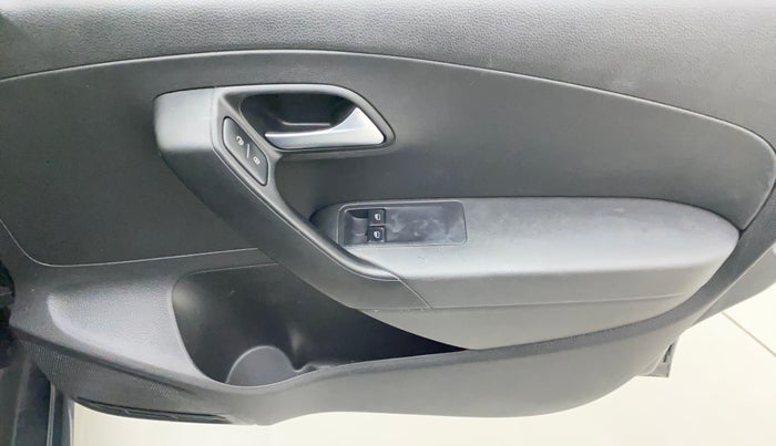 2018 Volkswagen Polo TRENDLINE 1.0L, Petrol, Manual, 25,316 km, Driver Side Door Panels Control