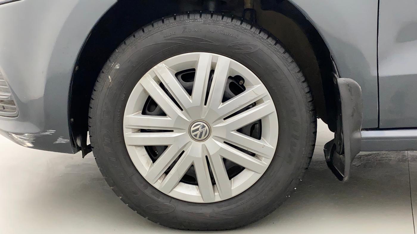 2018 Volkswagen Polo TRENDLINE 1.0L, Petrol, Manual, 25,316 km, Left Front Wheel