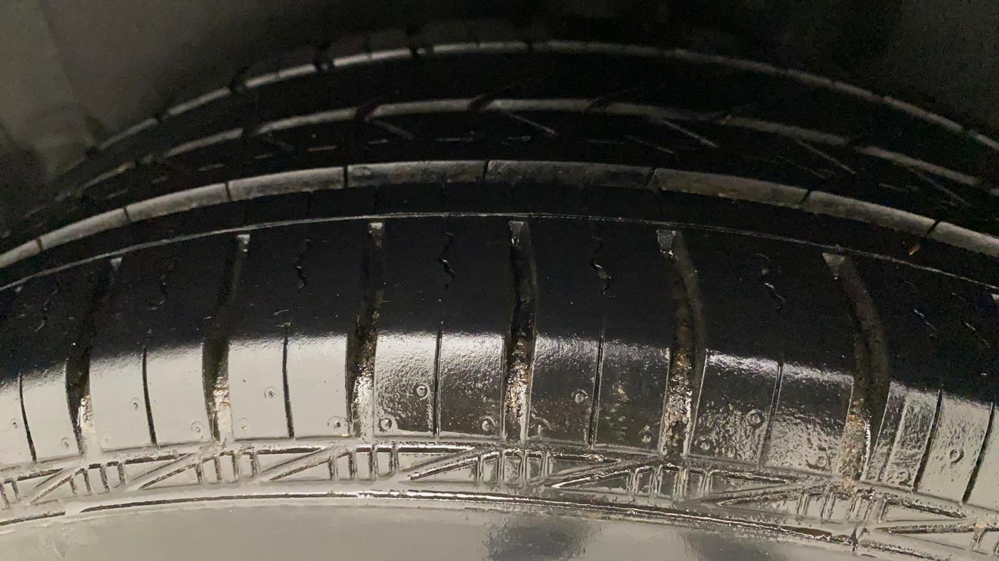 2018 Volkswagen Polo TRENDLINE 1.0L, Petrol, Manual, 25,316 km, Left Rear Tyre Tread