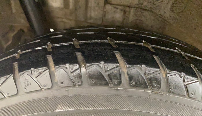 2013 Maruti Wagon R 1.0 LXI CNG, CNG, Manual, 60,259 km, Right Rear Tyre Tread