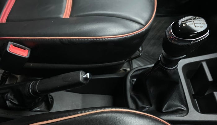 2019 Renault Kwid RXT 0.8, Petrol, Manual, 28,203 km, Gear Lever