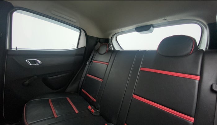 2019 Renault Kwid RXT 0.8, Petrol, Manual, 28,203 km, Right Side Rear Door Cabin