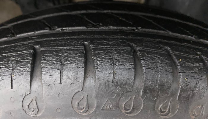 2019 Renault Kwid RXT 0.8, Petrol, Manual, 28,203 km, Right Front Tyre Tread