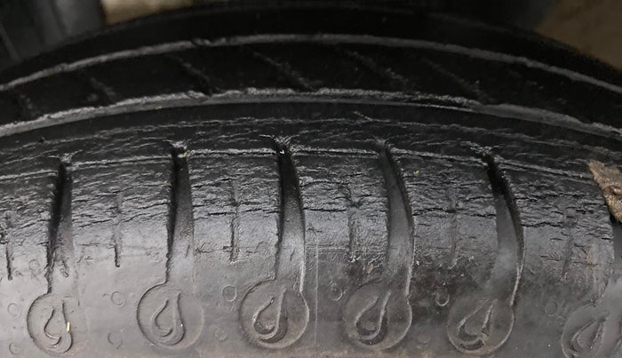 2019 Renault Kwid RXT 0.8, Petrol, Manual, 28,203 km, Left Front Tyre Tread