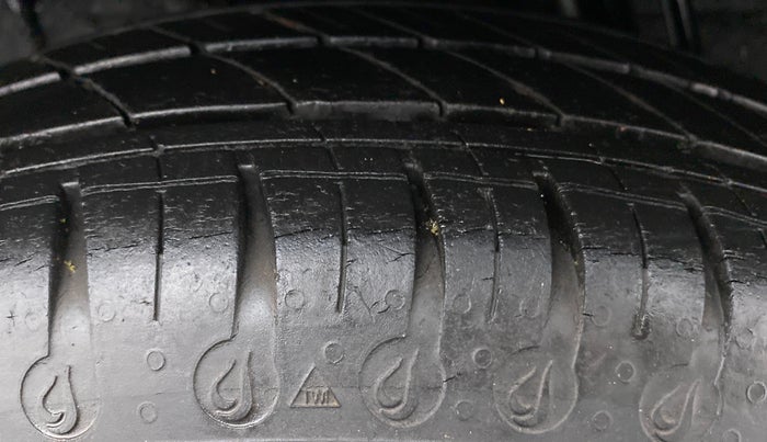 2019 Renault Kwid RXT 0.8, Petrol, Manual, 28,203 km, Right Rear Tyre Tread