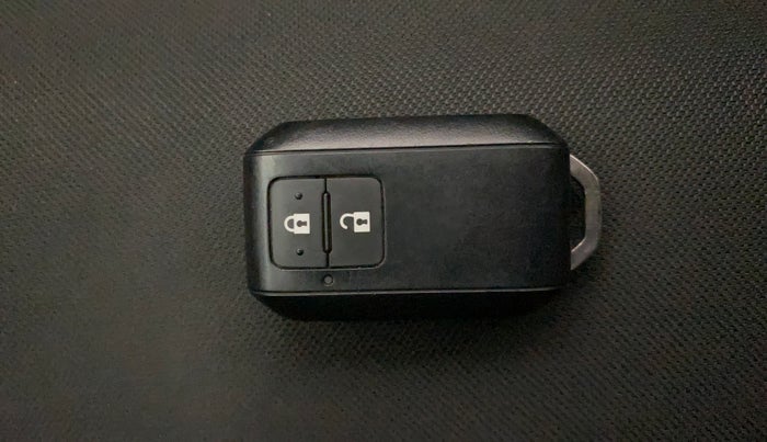 2024 Toyota Urban Cruiser Taisor V 1.0 Petrol MT, Petrol, Manual, 14,638 km, Key Close Up