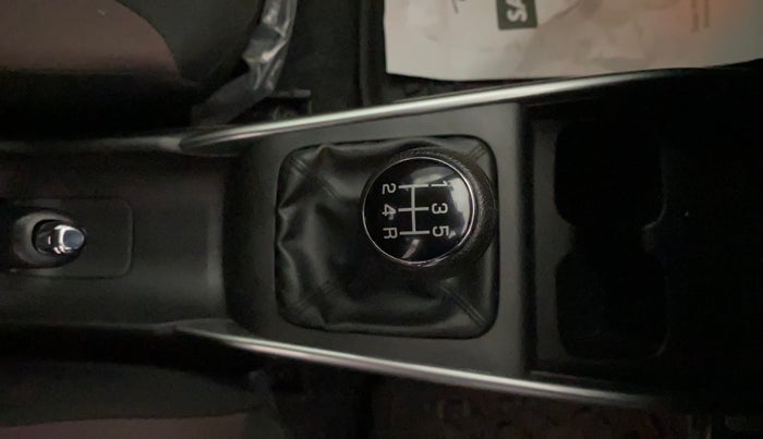 2024 Toyota Urban Cruiser Taisor V 1.0 Petrol MT, Petrol, Manual, 14,638 km, Gear Lever