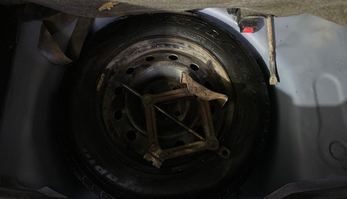 2017 Maruti Swift VXI, Petrol, Manual, 1,15,743 km, Spare Tyre