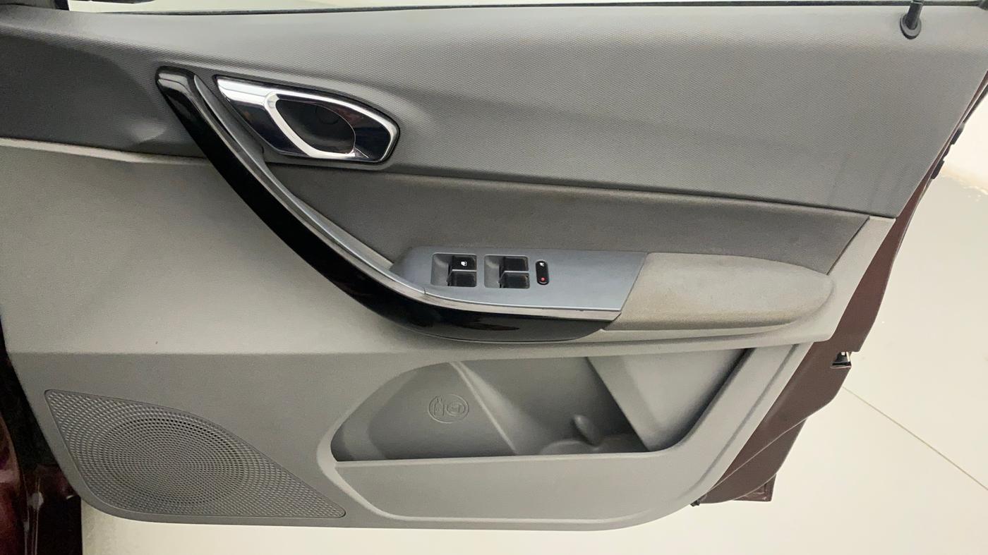 2021 Tata TIGOR XZ PLUS PETROL, Petrol, Manual, 33,813 km, Driver Side Door Panels Control