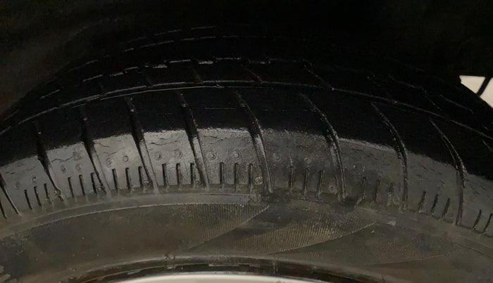 2016 Hyundai Grand i10 MAGNA 1.2 KAPPA VTVT, Petrol, Manual, 78,628 km, Left Rear Tyre Tread
