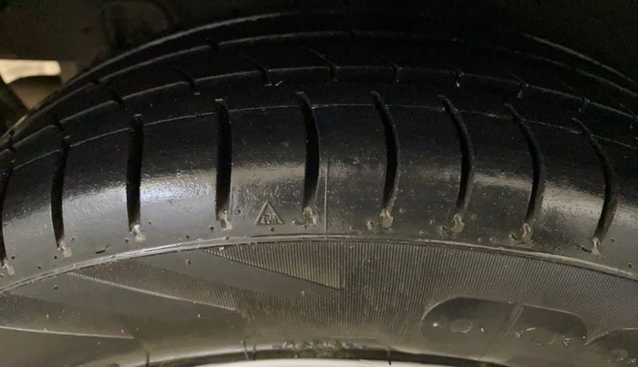 2016 Hyundai Grand i10 MAGNA 1.2 KAPPA VTVT, Petrol, Manual, 78,628 km, Right Rear Tyre Tread