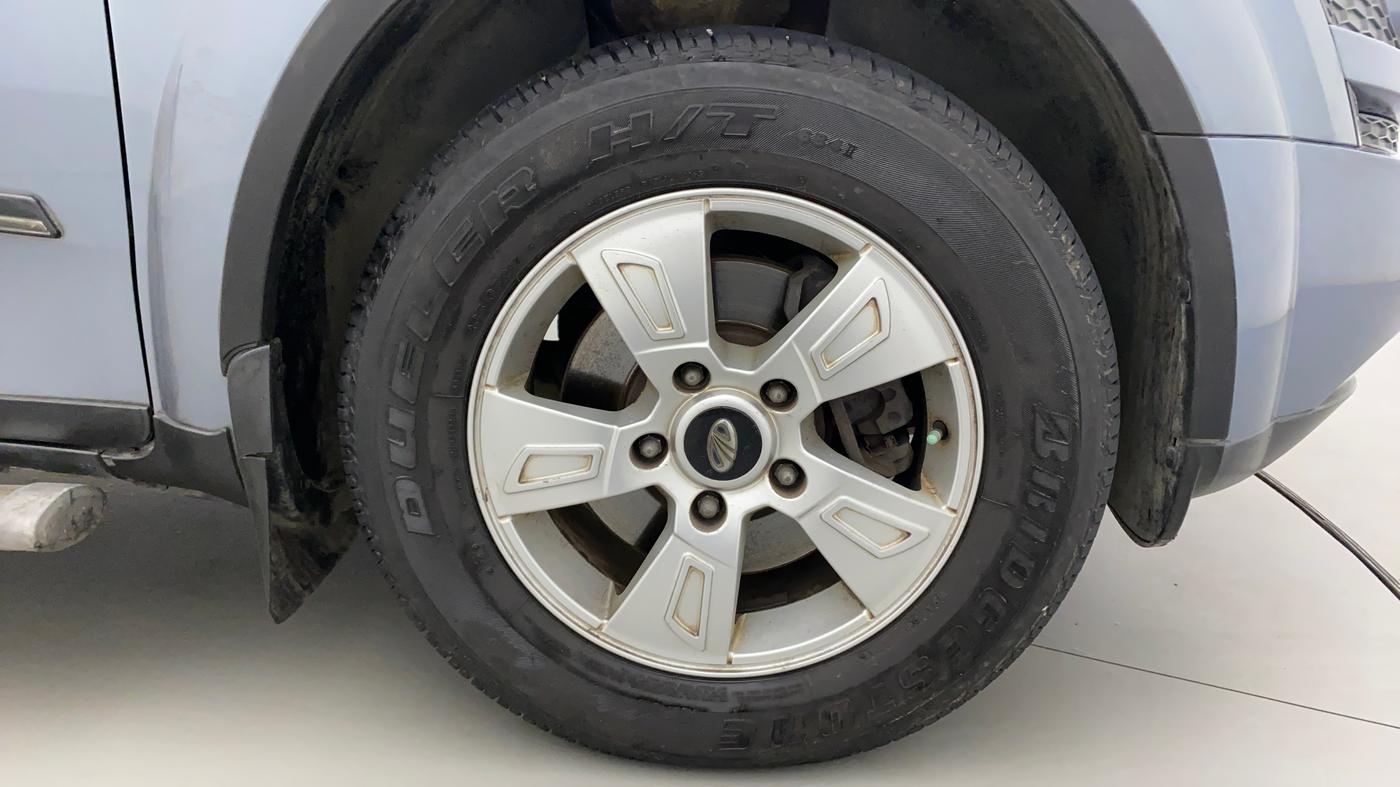2014 Mahindra XUV500 W8, Diesel, Manual, 63,541 km, Right Front Wheel