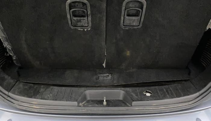 2014 Mahindra XUV500 W8, Diesel, Manual, 63,541 km, Boot Inside