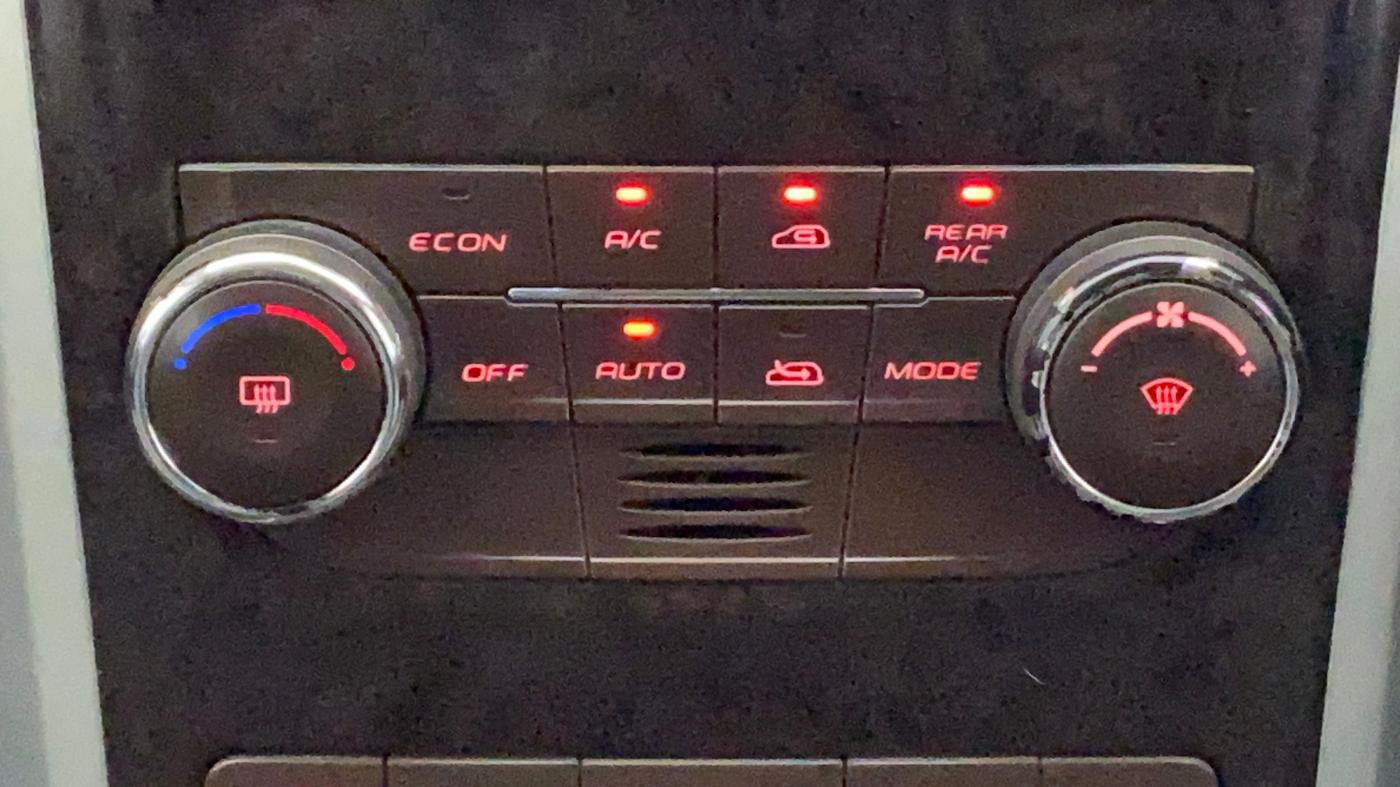 2014 Mahindra XUV500 W8, Diesel, Manual, 63,541 km, Automatic Climate Control