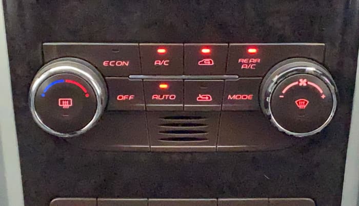 2014 Mahindra XUV500 W8, Diesel, Manual, 63,541 km, Automatic Climate Control