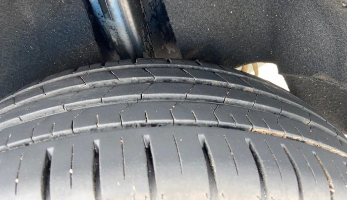 2018 Maruti Baleno ALPHA PETROL 1.2, Petrol, Manual, 41,625 km, Left Rear Tyre Tread