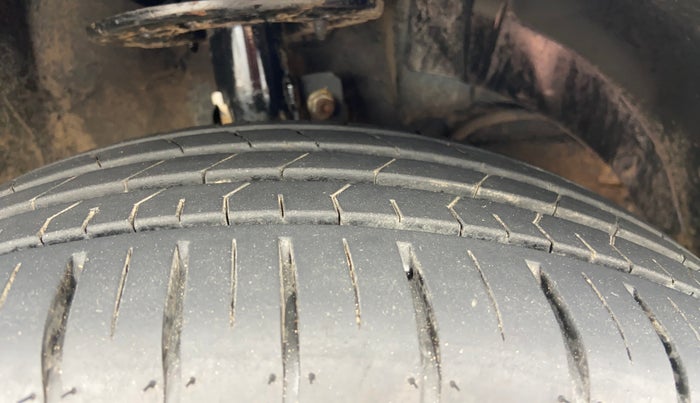 2018 Maruti Baleno ALPHA PETROL 1.2, Petrol, Manual, 41,625 km, Right Front Tyre Tread