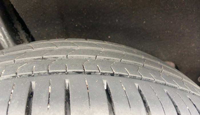 2018 Maruti Baleno ALPHA PETROL 1.2, Petrol, Manual, 41,625 km, Right Rear Tyre Tread