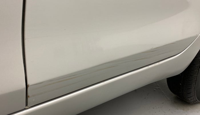 2016 Maruti Swift Dzire VXI, Petrol, Manual, 94,426 km, Rear left door - Minor scratches