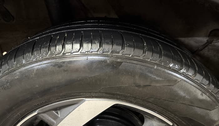 2019 Hyundai VENUE SX 1.0 TURBO, Petrol, Manual, 26,899 km, Right Rear Tyre Tread