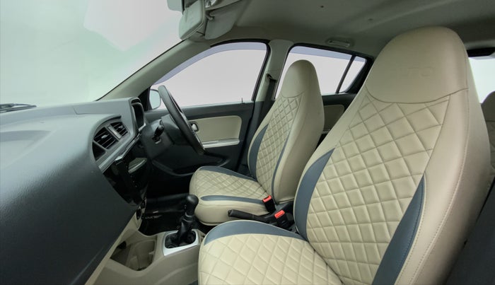 2018 Maruti Alto K10 VXI P, Petrol, Manual, 34,100 km, Right Side Front Door Cabin