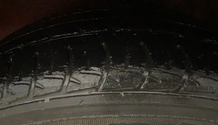 2014 Maruti Celerio ZXI, Petrol, Manual, 38,208 km, Left Front Tyre Tread