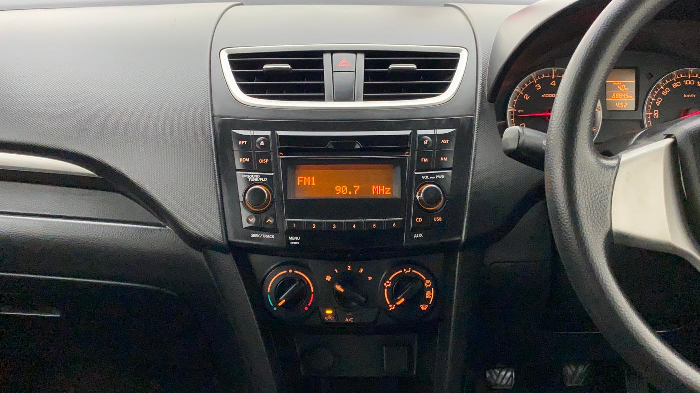 2015 Maruti Swift VXI, Petrol, Manual, 68,845 km, Air Conditioner