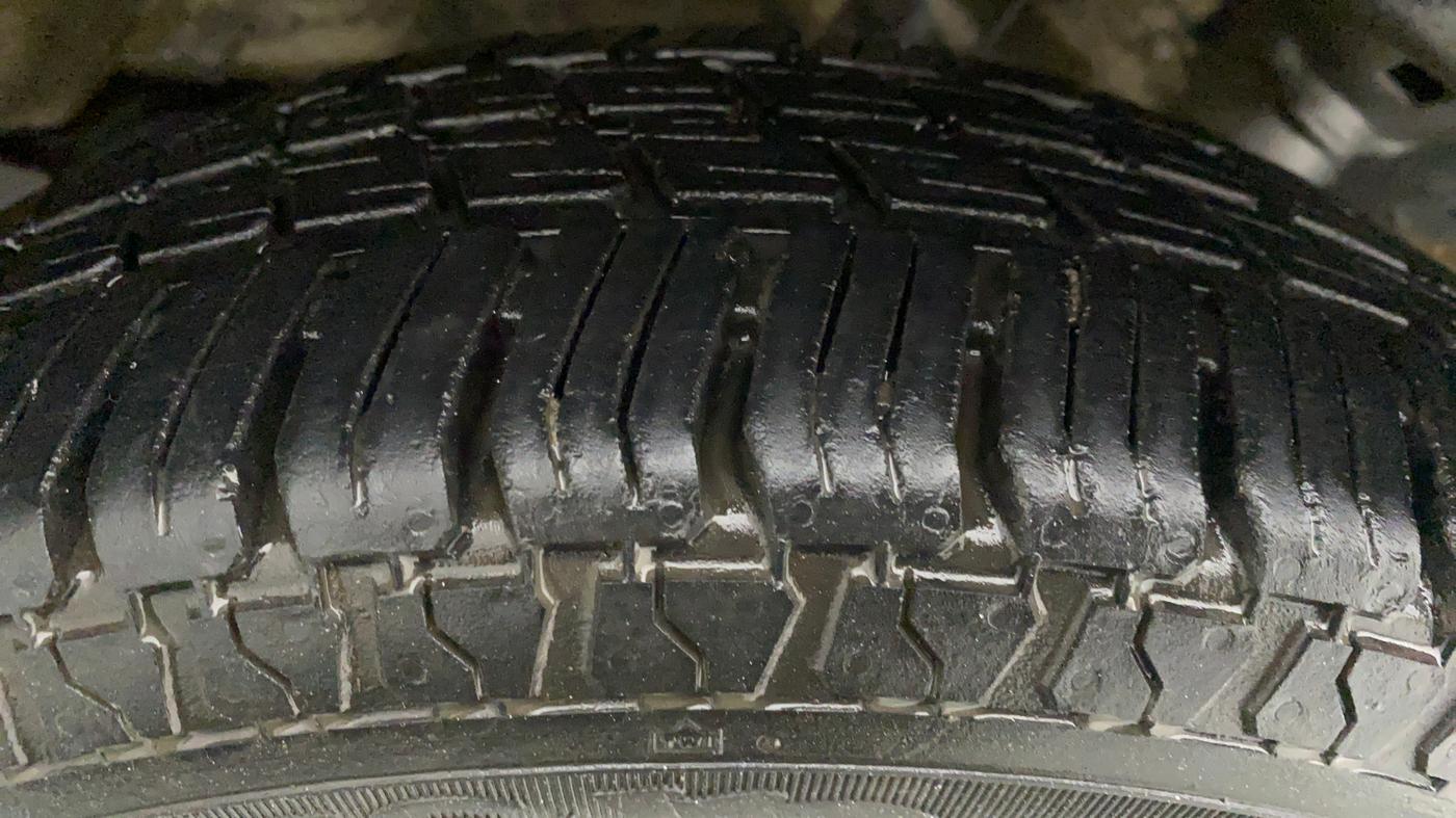 2014 Maruti Wagon R 1.0 LXI, Petrol, Manual, 39,817 km, Right Rear Tyre Tread