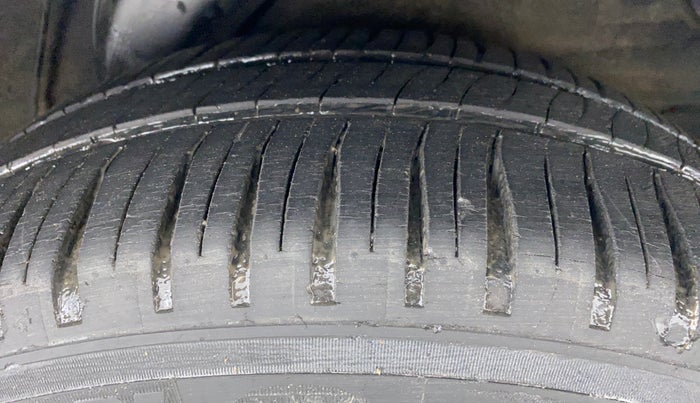 2009 Hyundai i20 ASTA 1.2, Petrol, Manual, 43,707 km, Left Rear Tyre Tread