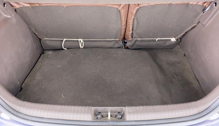 2009 Hyundai i20 ASTA 1.2, Petrol, Manual, 43,707 km, Boot Inside