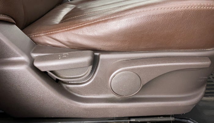 2009 Hyundai i20 ASTA 1.2, Petrol, Manual, 43,707 km, Driver Side Adjustment Panel