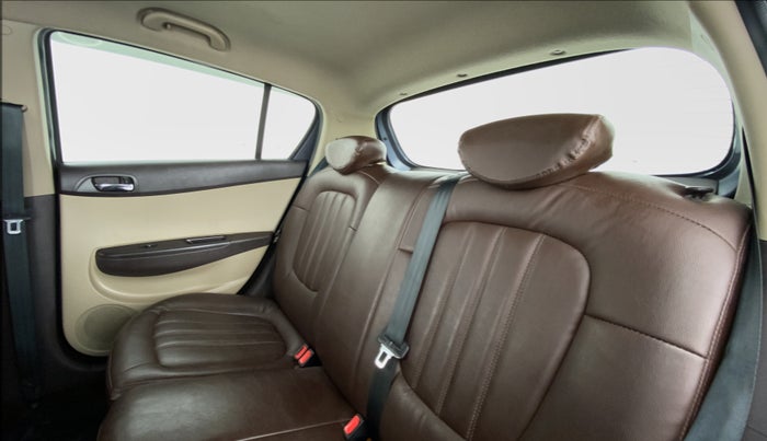 2009 Hyundai i20 ASTA 1.2, Petrol, Manual, 43,707 km, Right Side Rear Door Cabin