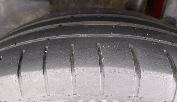 2019 Maruti Swift ZXI+, Petrol, Manual, 82,012 km, Left Rear Tyre Tread