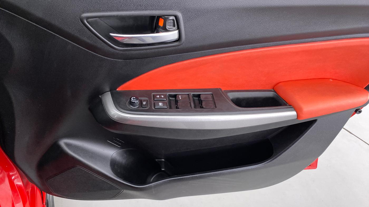 2019 Maruti Swift ZXI+, Petrol, Manual, 82,012 km, Driver Side Door Panels Control