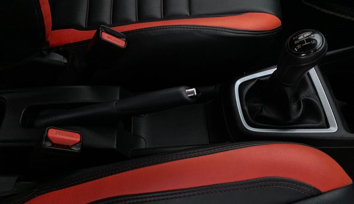 2019 Maruti Swift ZXI+, Petrol, Manual, 82,012 km, Gear Lever